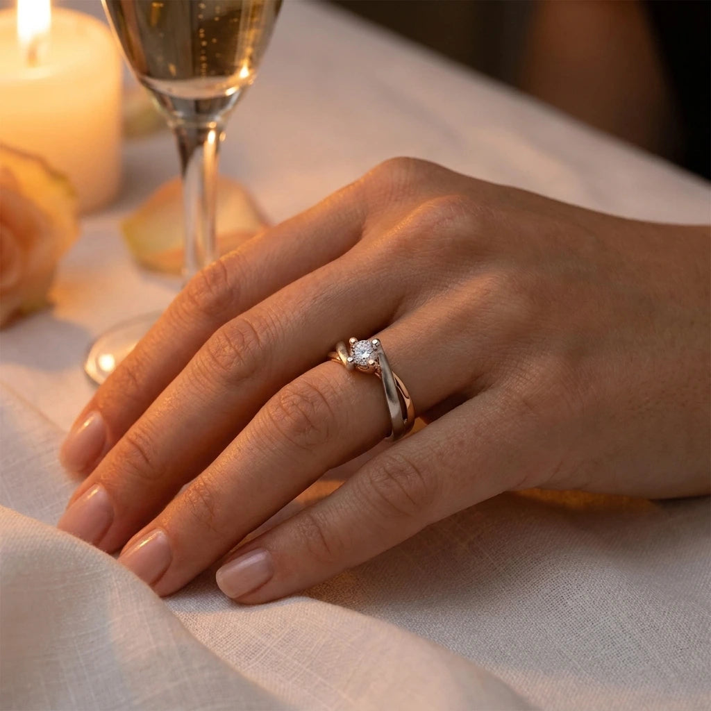 Anello COMETE Diamante ct 0,10: Promessa d'Amore Eterno|bonini-gioielli