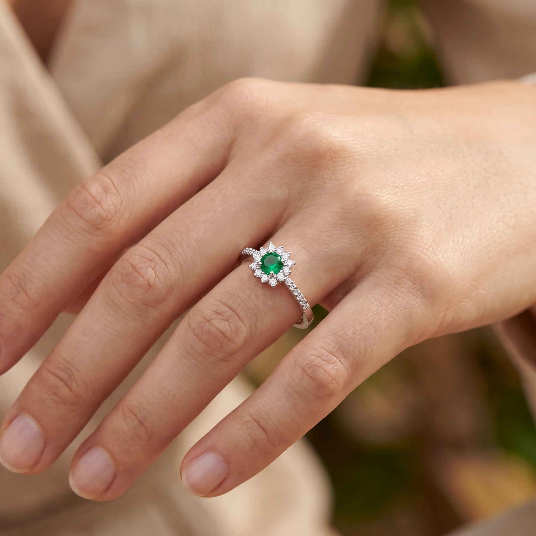 Anello Smeraldo e Diamanti Comete Contessa|bonini-gioielli