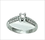 Anello da fidanzamento in oro e diamanti UNOAERRE con diamante argento brillante