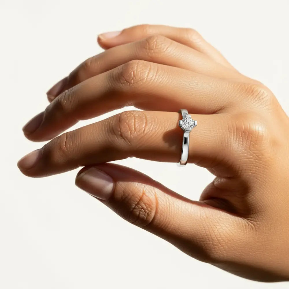 Anello da Fidanzamento Oro Bianco 750/1000 e Diamante ct 0.28 UNOAERRE|bonini-gioielli