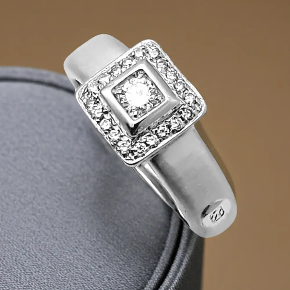 Anello di Fidanzamento CENTOVENTUNO Oro Bianco e Diamanti|bonini-gioielli