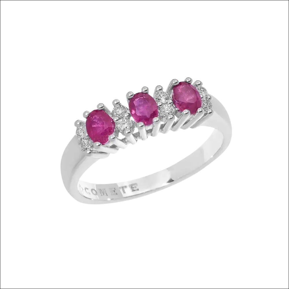 Anello Duchessa in oro bianco con rubini ovali e diamanti