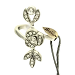 Anello in oro e diamanti ct 0,18 Provence di Salvini con accenti floreali in diamante