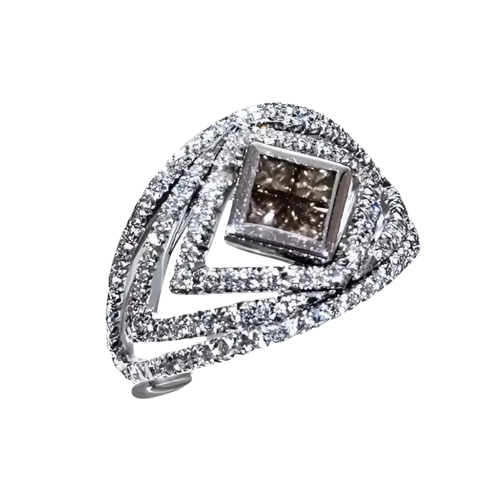 Anello Oro CENTOVENTUNO con diamante quadrato e diamanti pave su fascia ondulata