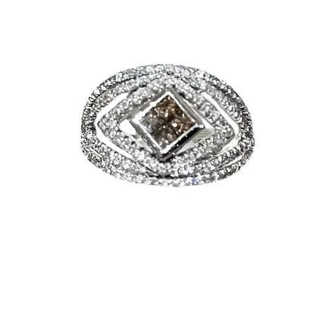 Anello Oro CENTOVENTUNO con diamante marrone quadrato e pavé di diamanti bianchi