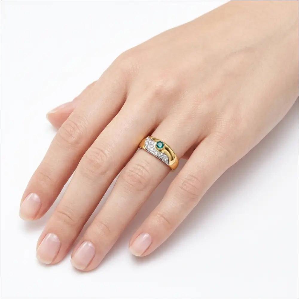 Anello oro giallo con smeraldo e diamanti UNOAERREbonini-gioielli