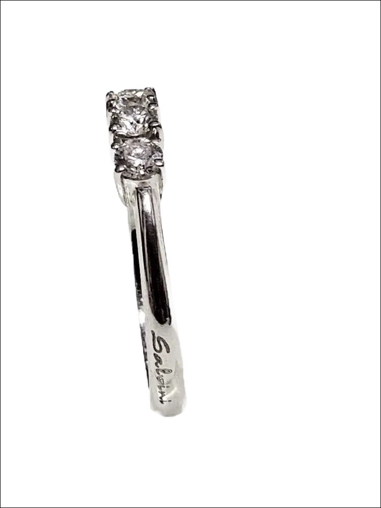 Anello Salvini oro bianco e diamanti, elegante design con tre brillanti