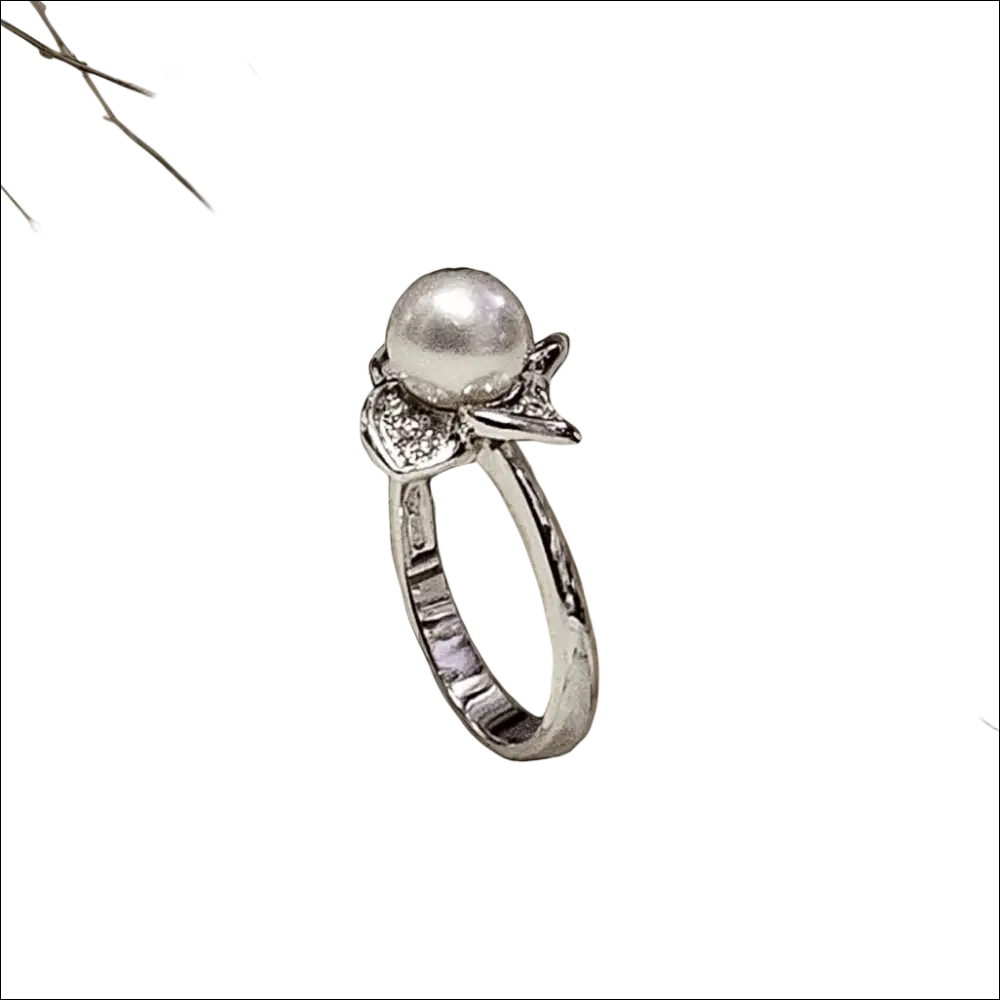 Anello Salvini oro bianco con perla e diamanti a fiocco
