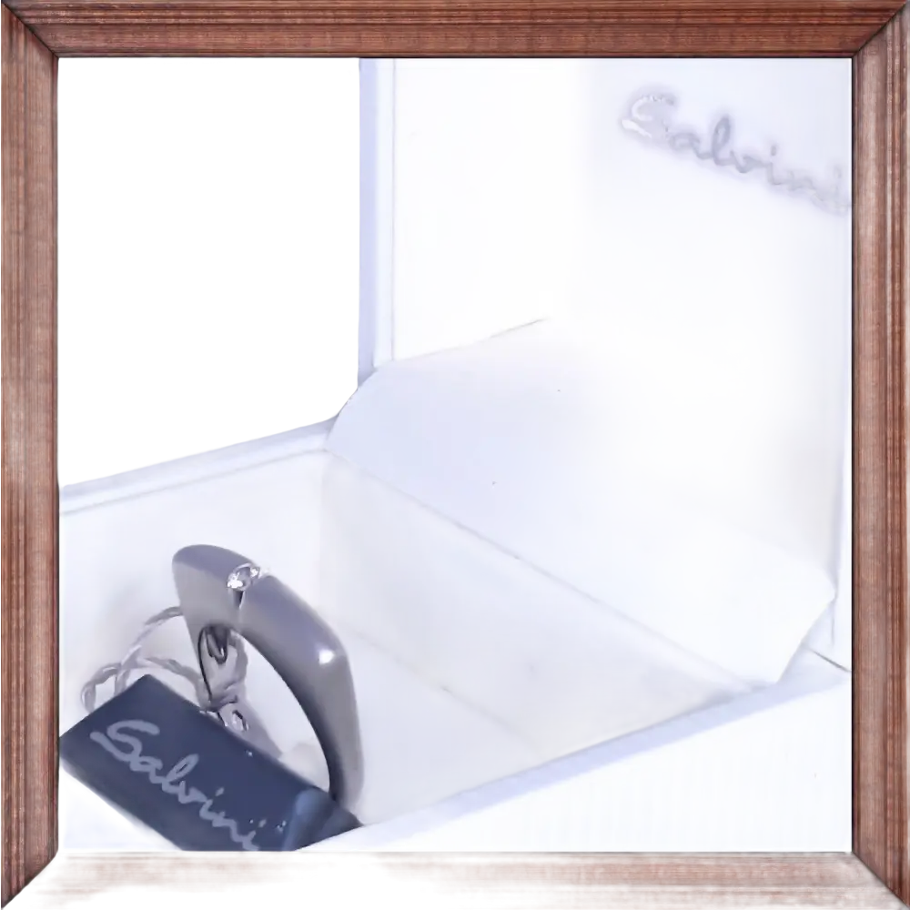 Scatola bianca per gioielli con portachiavi metallico e etichetta nera per Anello Solitario Diamante Stars