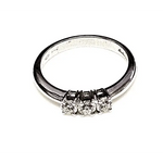 Anello Tre Diamanti ct 0,45 oro bianco Salvini - Gioielleria Bonini