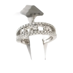 Anello Trilogy Salvini Oro Bianco e Diamanti con pavé e tre diamanti quadrati