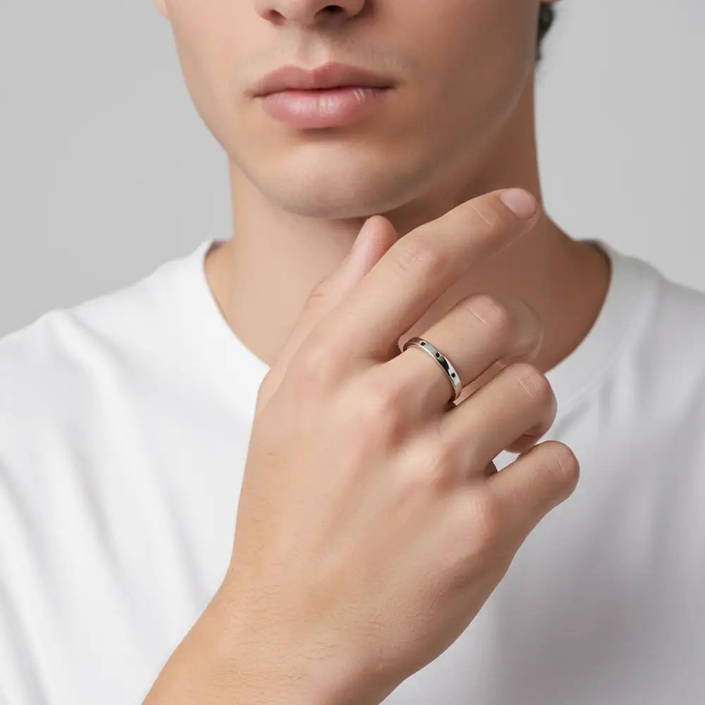 Anello Uomo argento e zirconi neri COMETE GIOIELLI UAN 132|bonini-gioielli