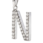 Pendaglio iniziale N in oro bianco con zirconi e diamanti pave-set su Ciondolo Lettera N AMBROSIA