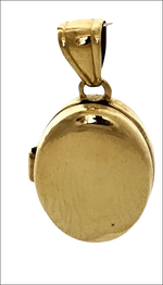 Ciondolo portafoto ovale oro giallo, superficie liscia lucida con chiusura laterale