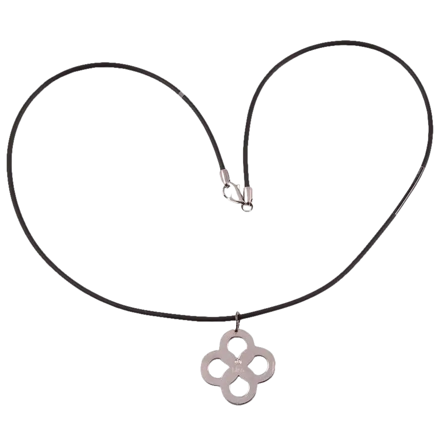 Collana con cavo nero e pendente a quattro foglie di trifoglio in argento oro e diamanti