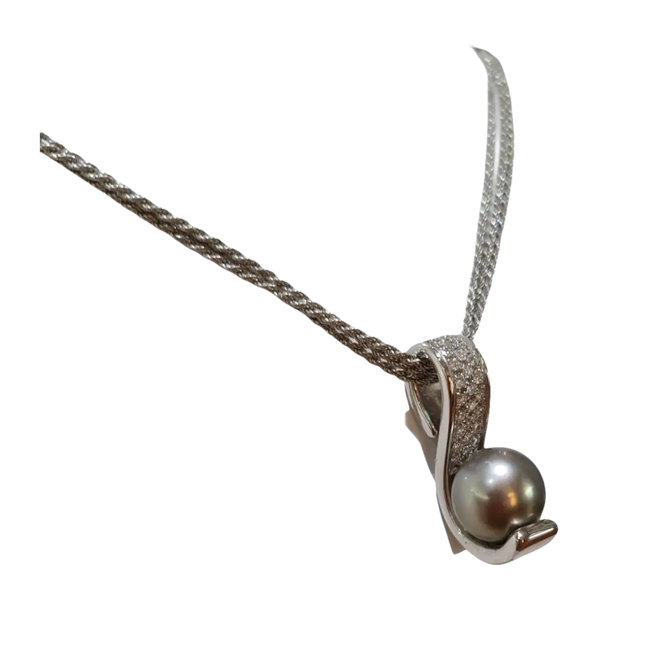 Collana Salvini con catena in argento, pendente di perla grigia e diamanti