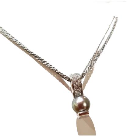 Collana Salvini con catena d’argento, pendente con diamanti e perla nera Tahiti