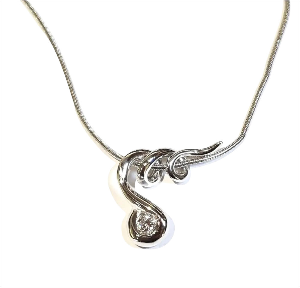Collana girocollo platino e diamante UNOAERRE con pendente twist e diamante centrale