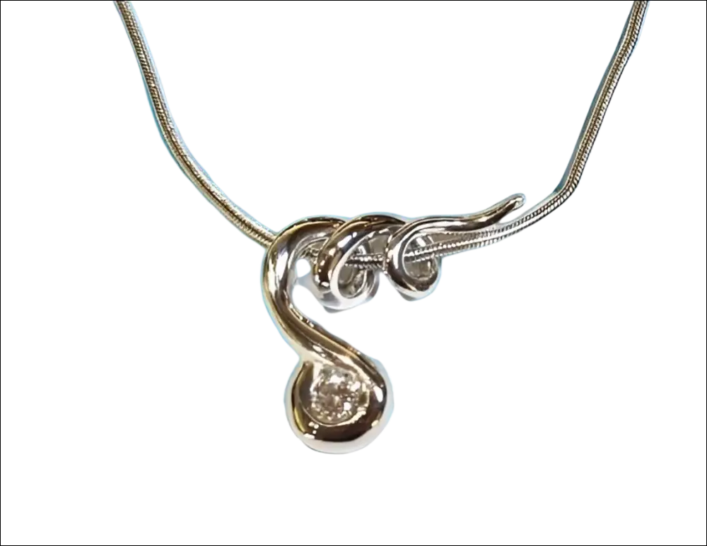 Collana girocollo platino e diamante UNOAERRE con pendente S intrecciato