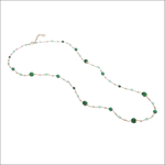 Collana lunga rosé con agata e giada Comete, dettagli delicati