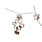 Collana oro e diamanti Jolie Salvini con fiore in argento e oro rosa e pendente