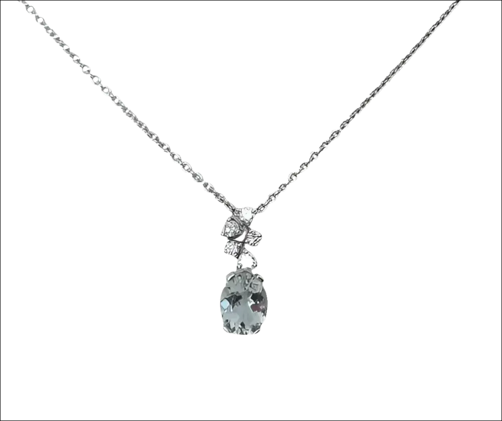 Collana acquamarina e diamanti Marea di Salvini con pendant in pietra blu chiaro