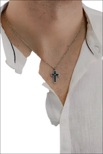 Collana uomo Comete in acciaio con croce texture oro nero