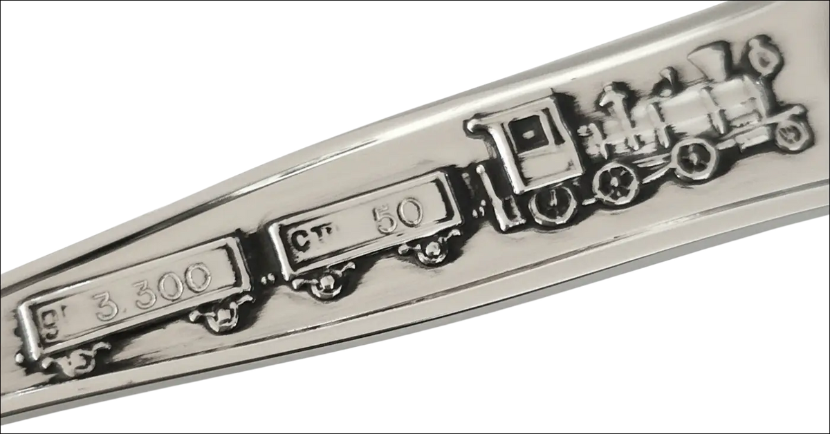 Cucchiaio argento Trenino Zaramella Argenti con locomotiva incisa