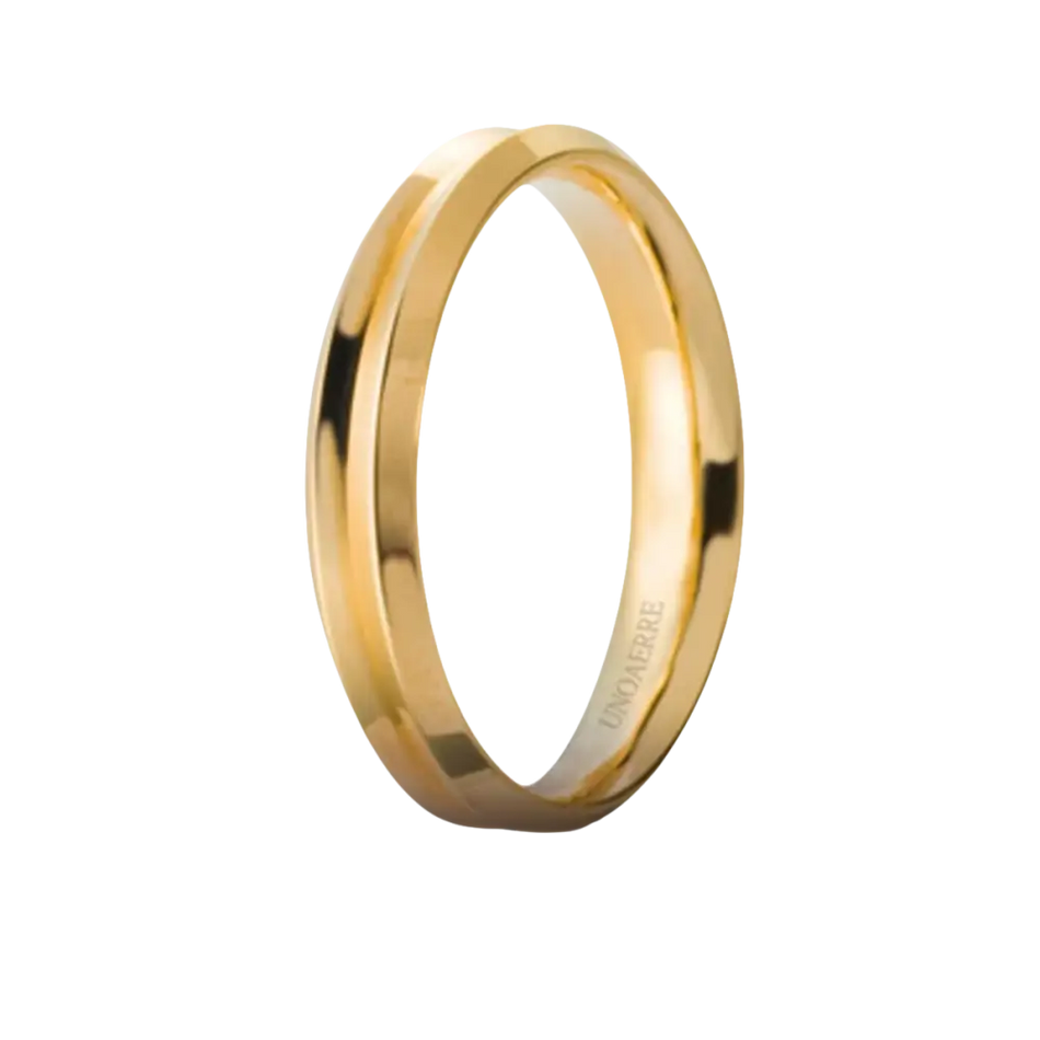 Fede Nuziale Oro Giallo Corona UNOAERRE, an elegant polished gold wedding band with faceted edge