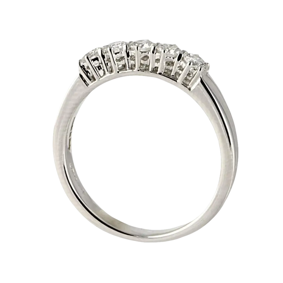 Anello Fede Salvini Oro Bianco con sette diamanti tondi incastonati sulla parte superiore