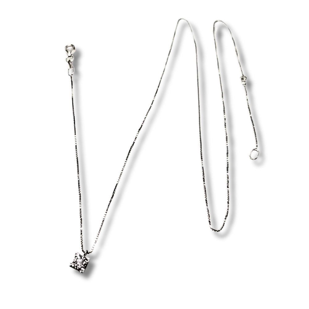 Girocollo punto luce oro bianco e diamante ct 0,22 VS F - Gioielleria Bonini