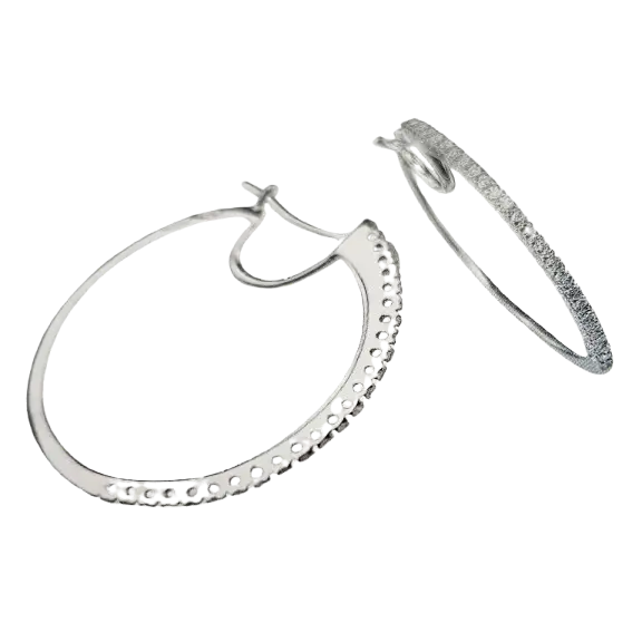 Orecchini cerchio oro bianco e diamanti, eleganti orecchini d’argento scintillanti