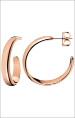 Orecchini Embrace Placcati Oro Rosé con cerchio a tono rosa oro brillante