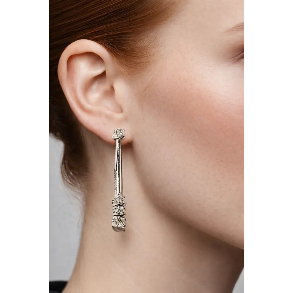 Orecchini pendenti oro bianco e diamanti Salvini|bonini-gioielli