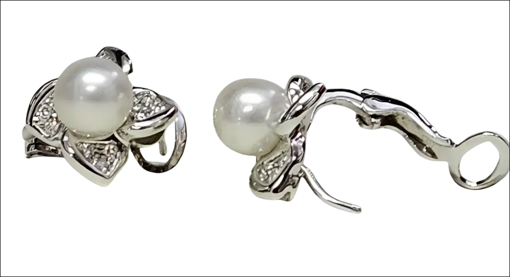 Orecchini Salvini oro bianco perla e diamanti con foglie e sparkle