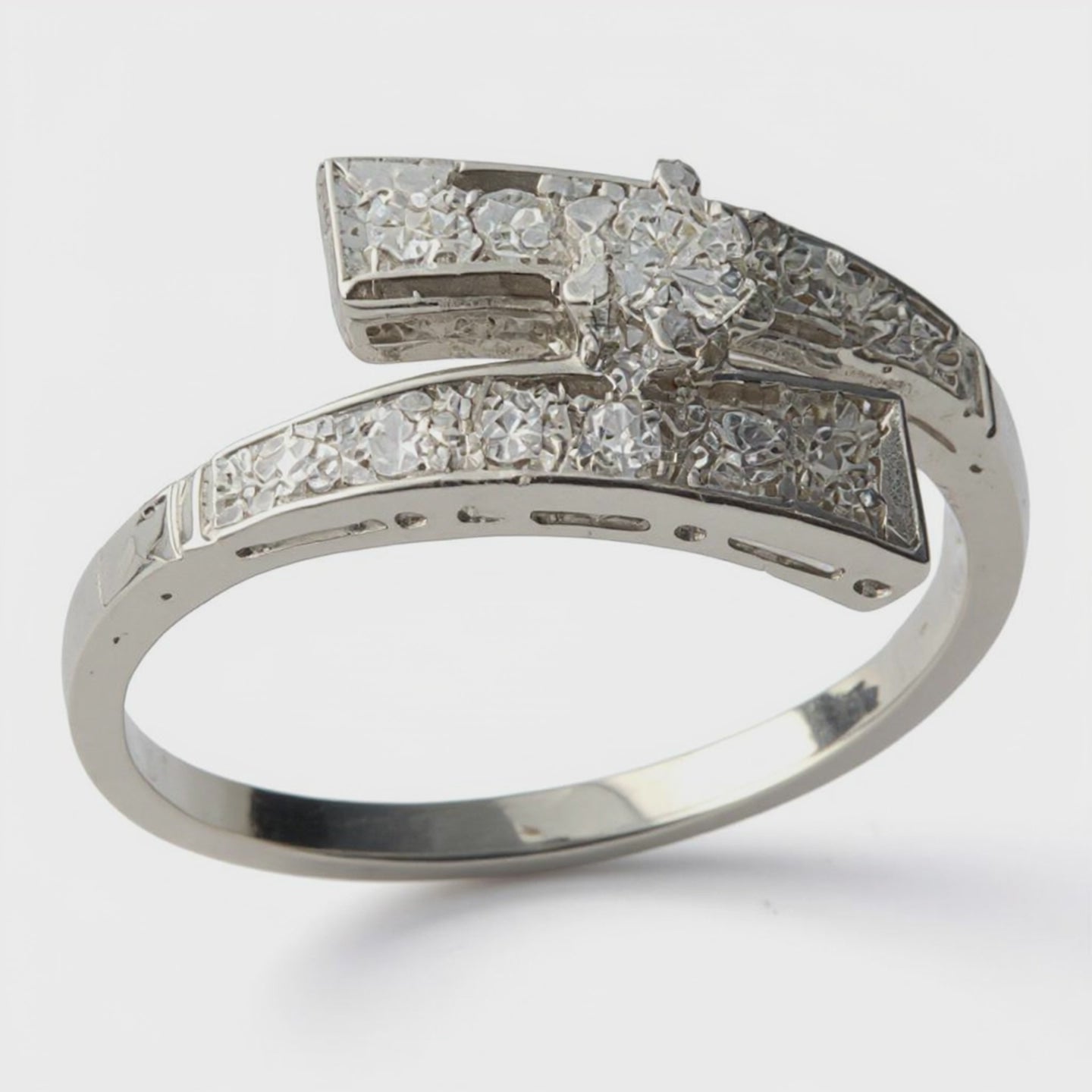 Anello Oro Bianco 750/1000 e Diamanti|bonini-gioielli