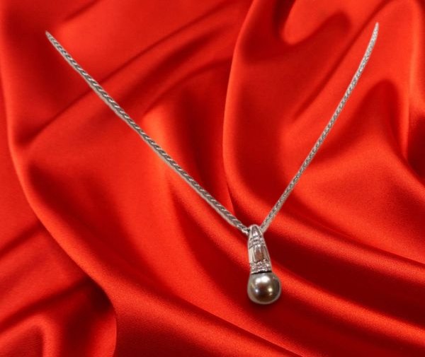 Collana diamanti e perla nera Tahiti di Salvini|bonini-gioielli