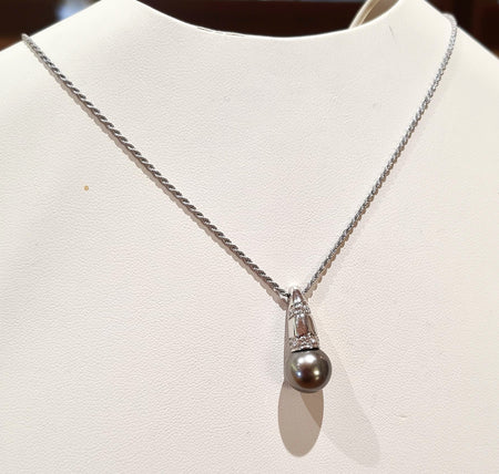 Collana diamanti e perla nera Tahiti di Salvini|bonini-gioielli