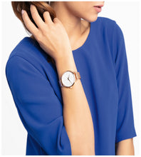 Carica l&#39;immagine nel visualizzatore di Gallery, orologio Calvin Klein donna maglia Milano PVD oro rosé EVEN K7B23626 - bonini-gioielli
