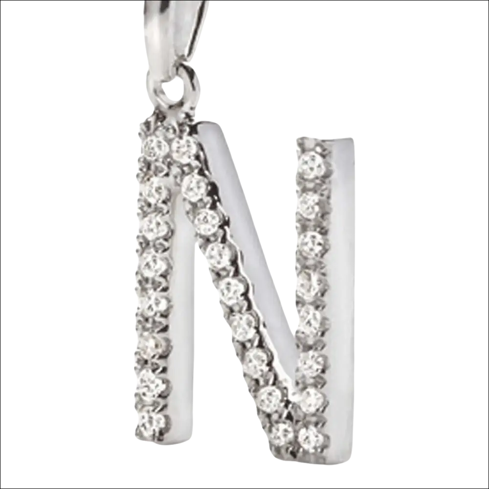 Pendaglio iniziale N in oro bianco con zirconi e diamanti pave-set su Ciondolo Lettera N AMBROSIA