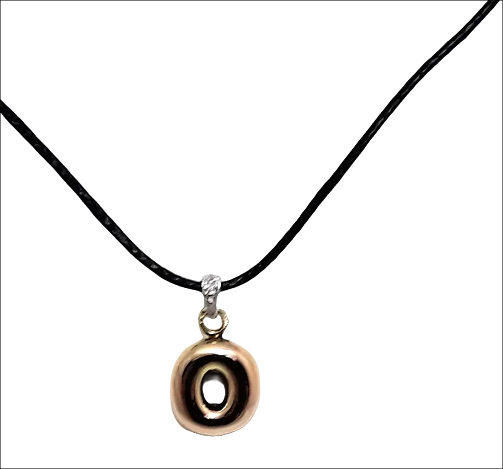 Collana con ciondolo lettera O in oro rosa e cordino nero Donna Le Preziosine