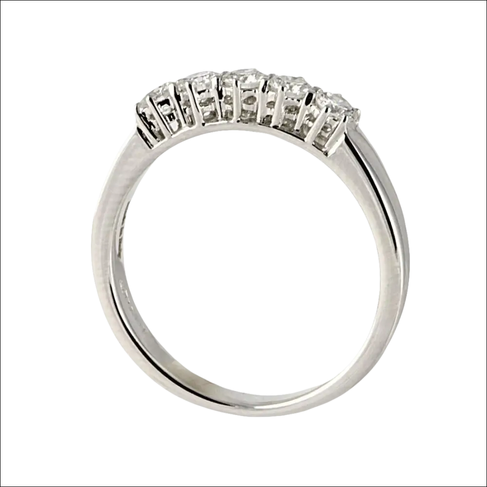 Anello Fede Salvini Oro Bianco con sette diamanti tondi incastonati sulla parte superiore